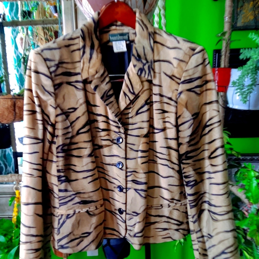 Harve Bernard Coat Women's